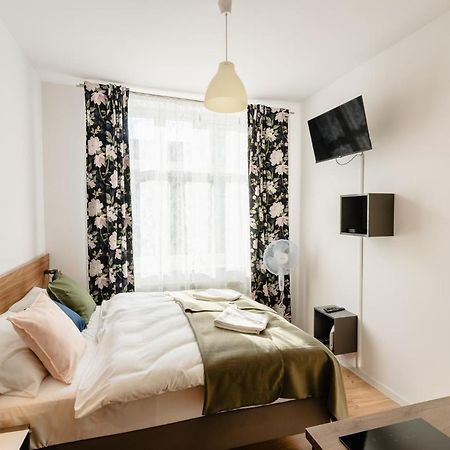 Elegant Very Berry Studios In Poznan Center By Noclegi Renters Kültér fotó