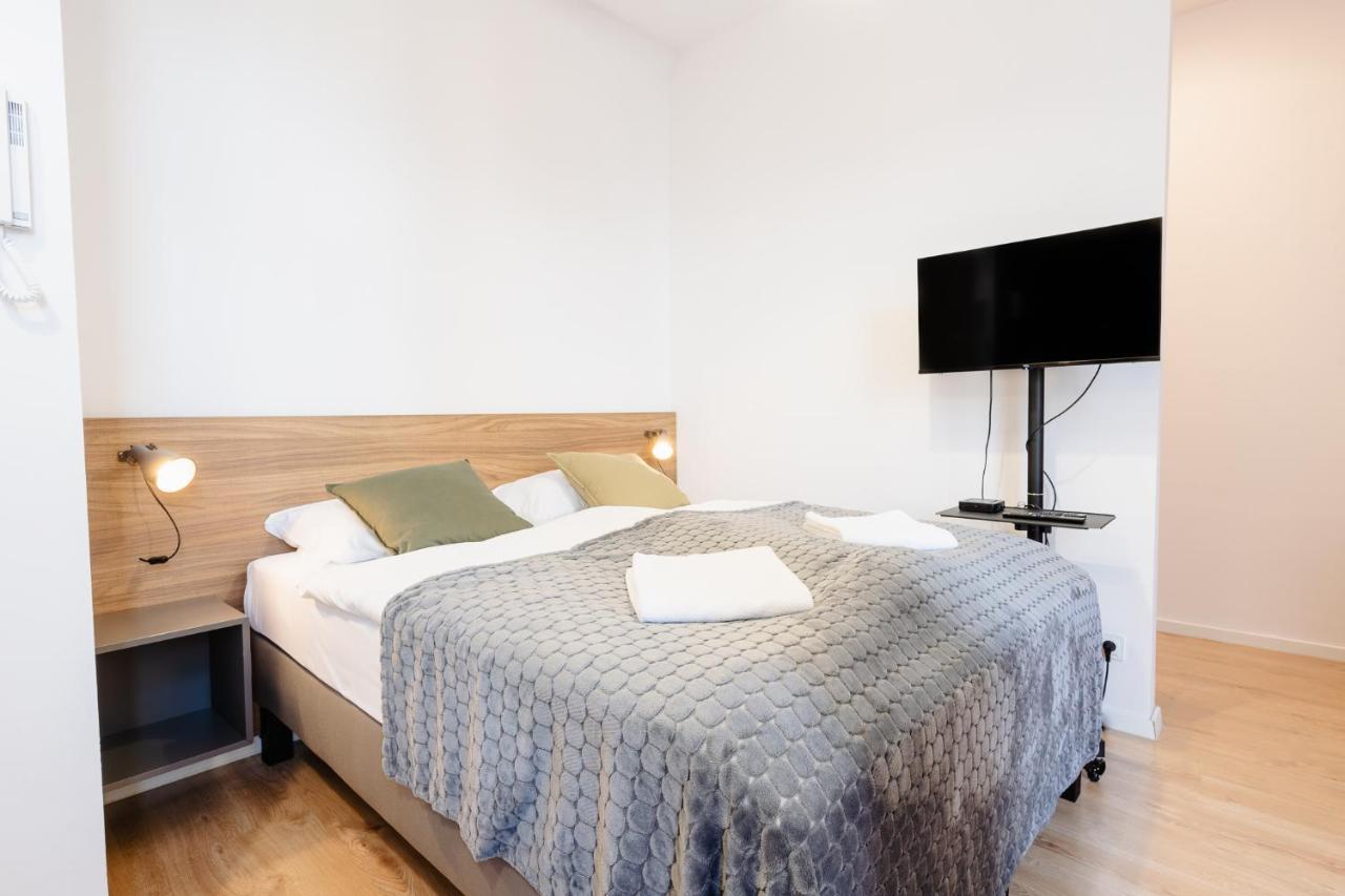 Elegant Very Berry Studios In Poznan Center By Noclegi Renters Kültér fotó