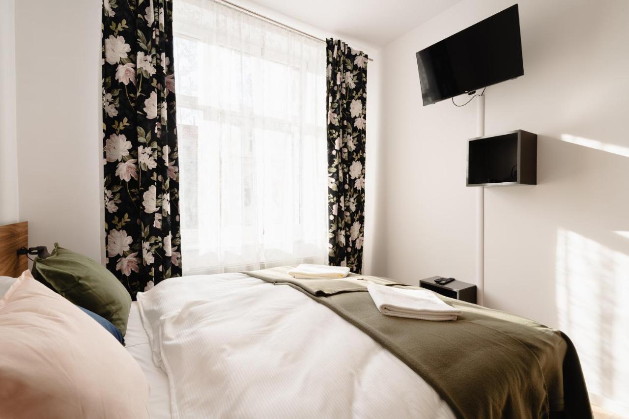 Elegant Very Berry Studios In Poznan Center By Noclegi Renters Kültér fotó
