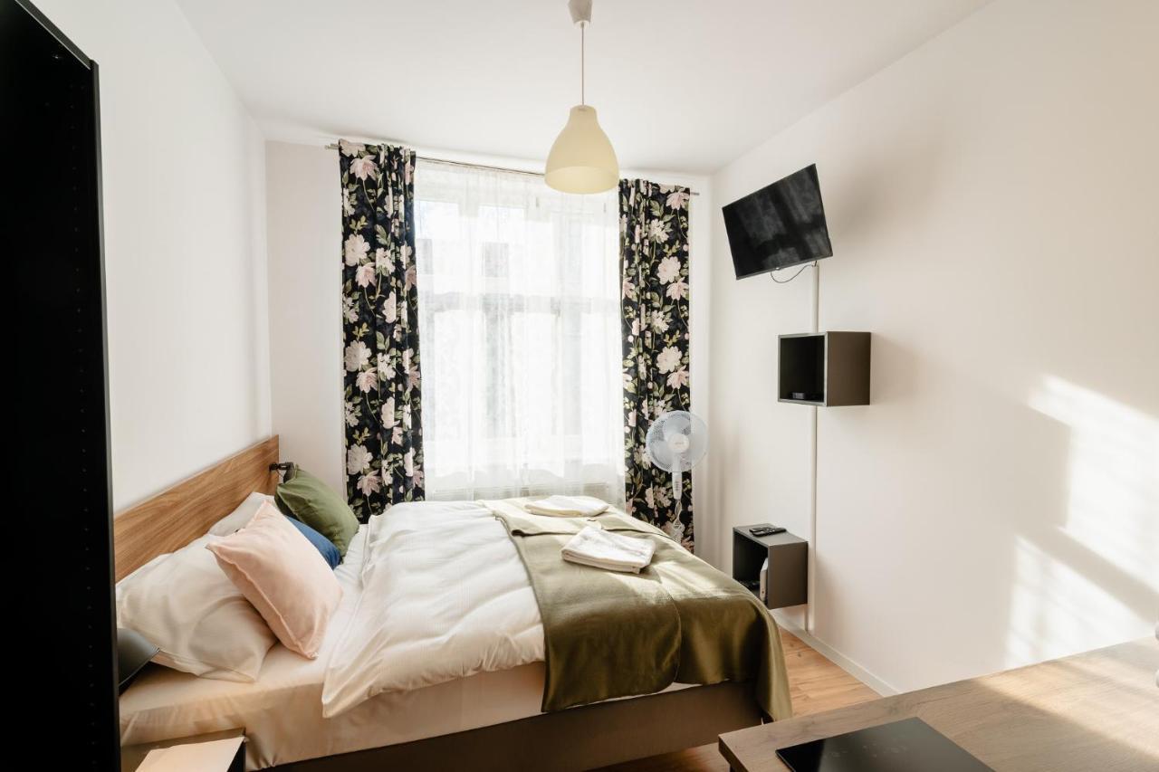 Elegant Very Berry Studios In Poznan Center By Noclegi Renters Kültér fotó